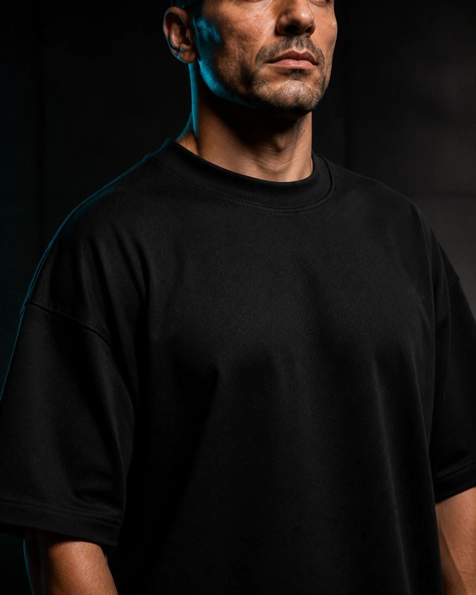 Haze Heavy Tee neck and cyan signal detail